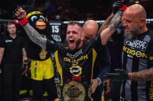 Tomáš Deák sa oficiálne vyjadril k zápasu na turnaji I Am Fighter 2 a odobratí titulu v OKTAGONE