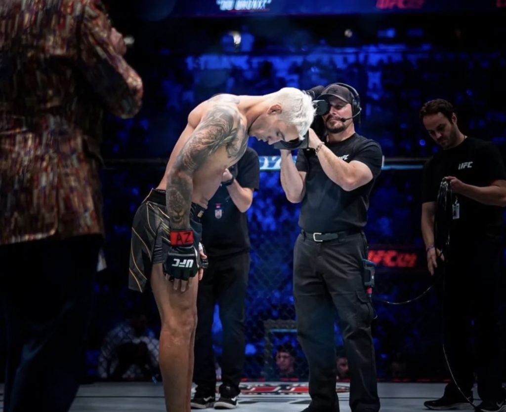 UFC 274 bolo plné zaujímavých zápasov a ako sa predpokladalo, niektorí si vyslúžili aj ocenenie zápas večera alebo výkon večera.