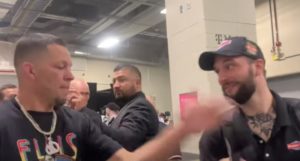 VIDEO: Ohh! Nate Diaz dal na turnaji UFC 276 facku reportérovi!