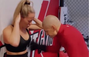 VIDEO: Pozrite sa aké bomby dostáva Dominika Mirgová na tréningu! Jej premiéra v boxe sa blíži!
