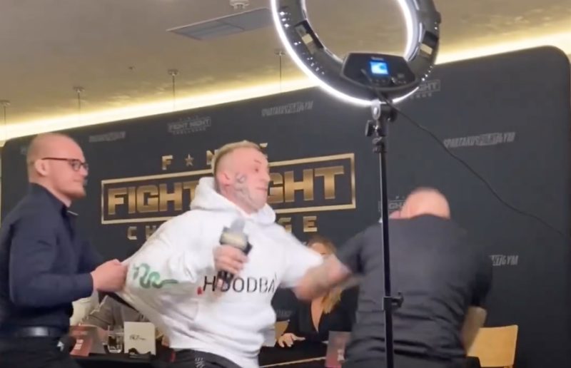 VIDEO: Flexking a Baron si na tlačovej konferencii Fight Night Challenge rozdávali údery!