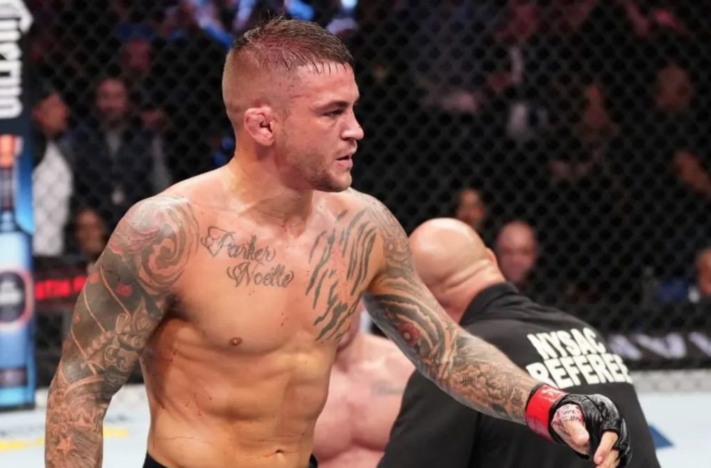 VIDEO: Dustin Poirier nevydržal provokáciu od fanúšika s nápisom, ktorý mu McGregor vykrikoval v klietke!