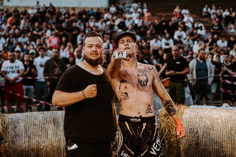 VIDEO: Prvý Slovák v BKFC si pripisuje na svoje konto veľké víťazstvo! Toto je jeho reakcia po zápase