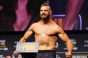 Jiří Procházka zaplatil takúto daň za svoj zápas na UFC 300