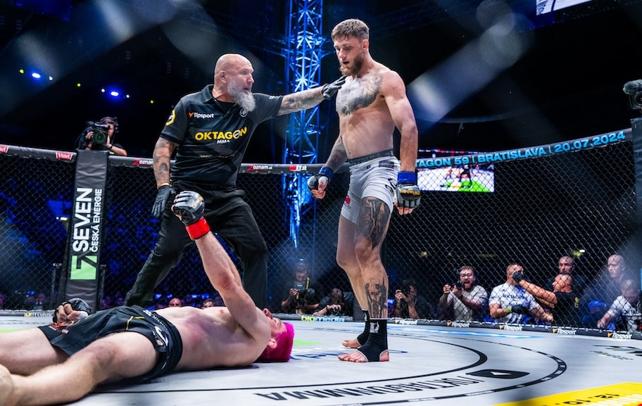 David Kozma reaguje na tvrdé KO, ktoré inkasoval od Iona Surdu v hlavnom predzápase turnaja OKTAGON 58