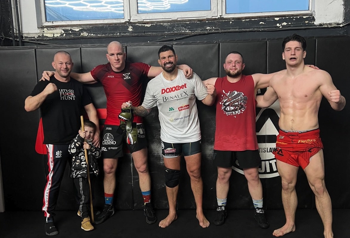 Nová váha, nový človek. Slovenský MMA zápasník mení váhovú kategóriu a hneď na úvod ho preverí skúsený súper
